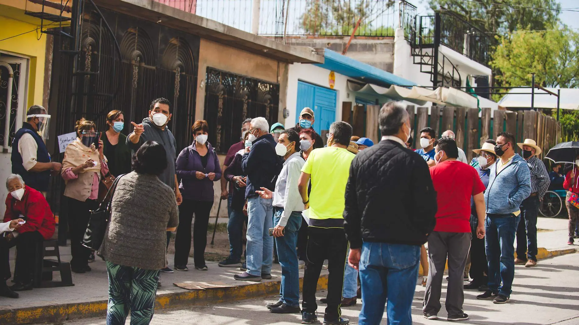 filas procesos de vacunacion contra el Covid19 en ahualulco vacunas filas 